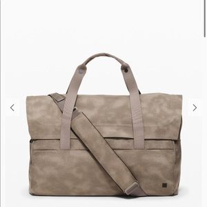 ❤️SOLD❤️ Lululemon early embark duffle